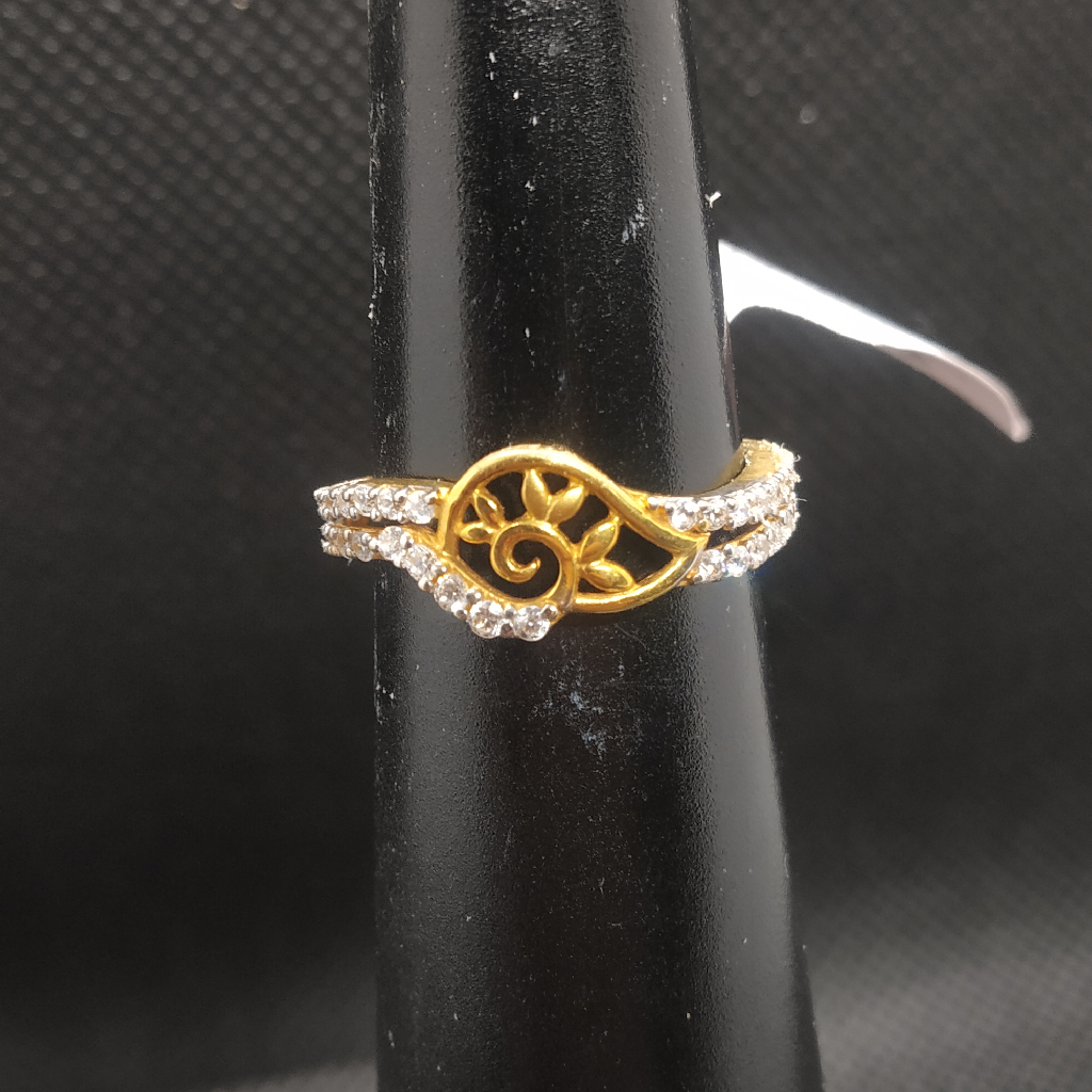 fancy gold ring