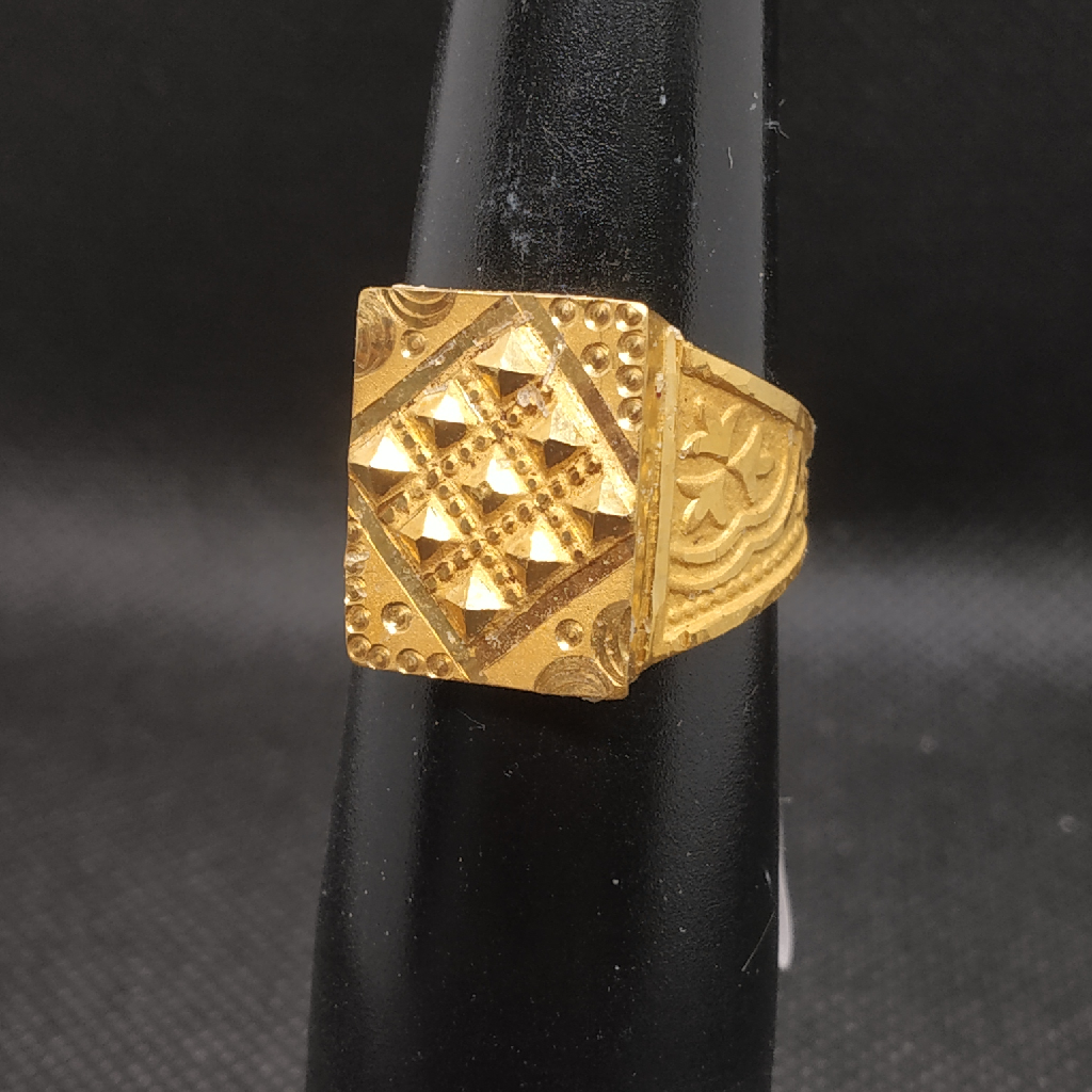 Jen's gold ring